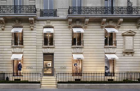 fendi avenue montaigne paris